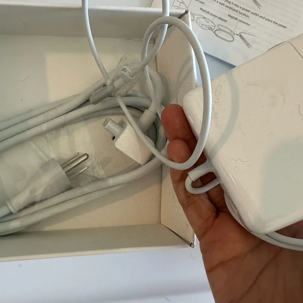 85W Mag Safe Power Adapter Apple